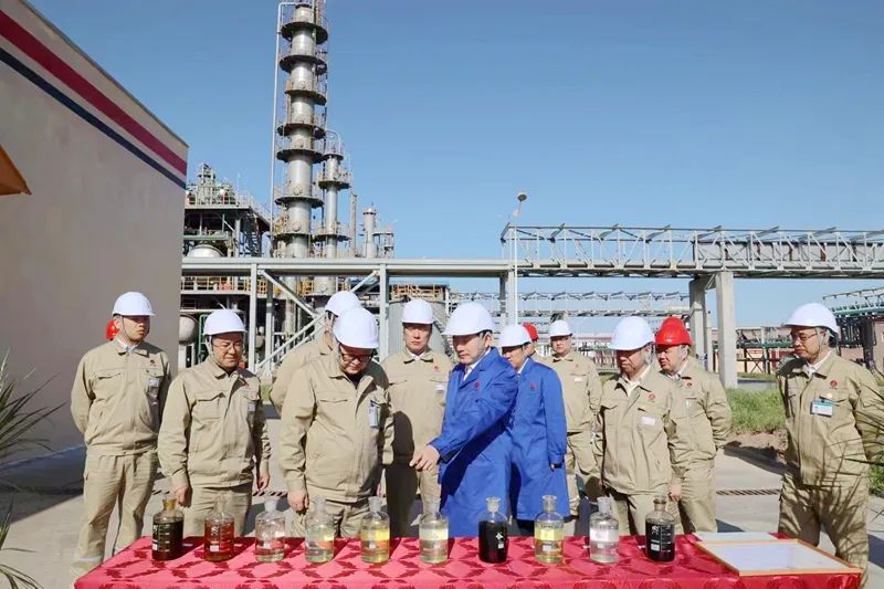 張文琪到吉爾吉斯斯坦中大石油煉油項目調研